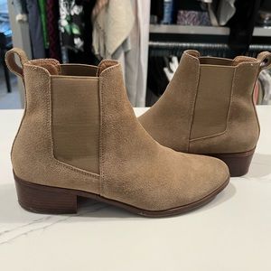 STEVE MADDEN Dover Suede Bootie